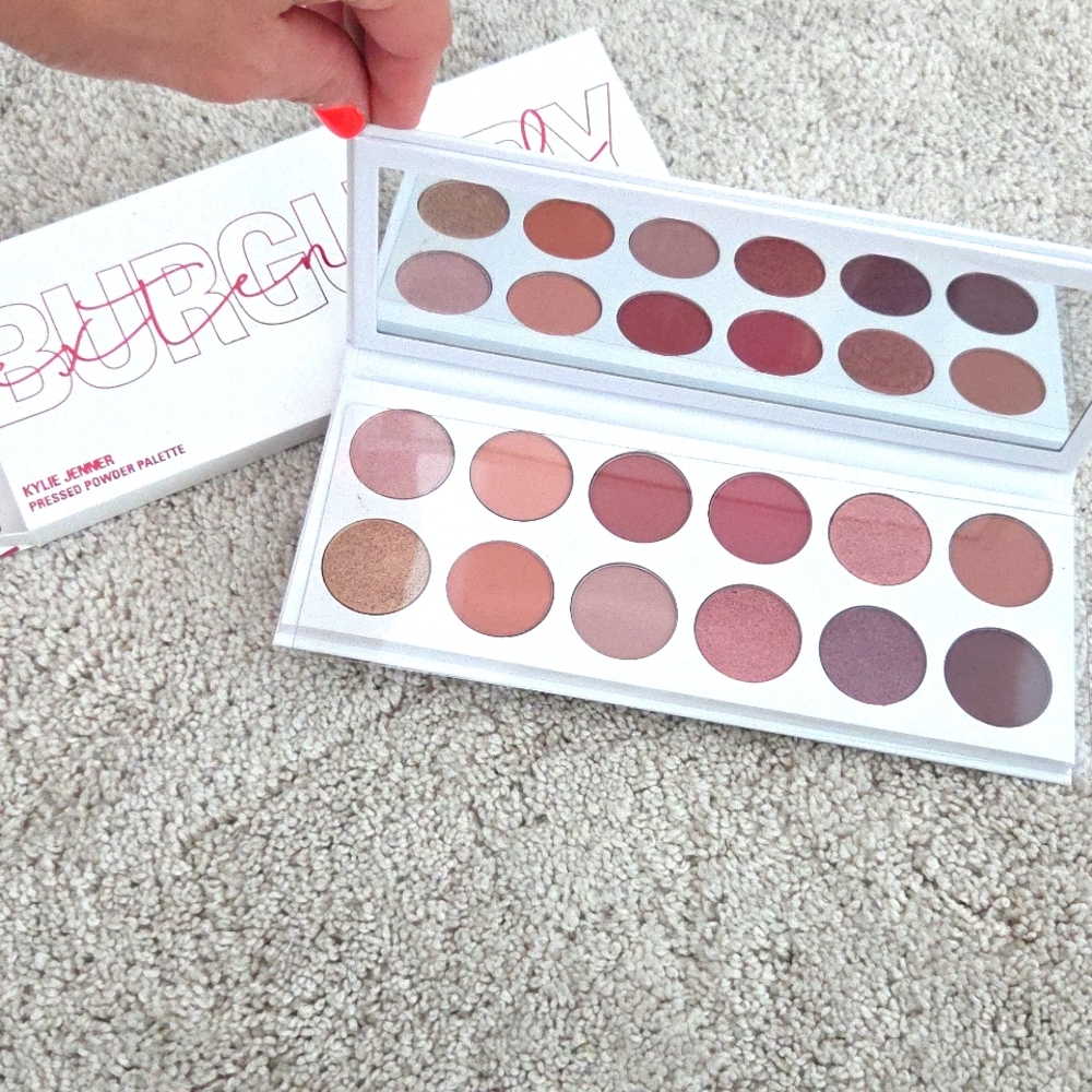 Kylie Cosmetics Burgundy Extended Eyeshadow Palette